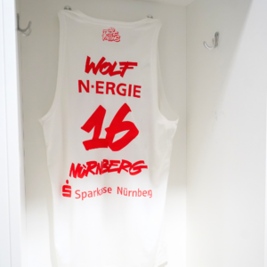 #16 Julius Wolf RED NIGHT Sondertrikot 2025/26